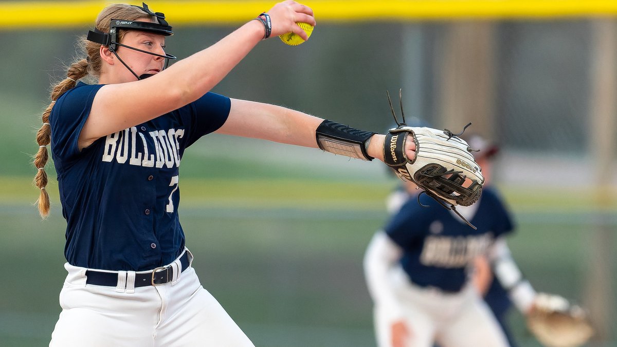 🥎 | <a href="/cunesoftball/">Concordia Softball</a> RECAP: Eurich helps lead to split versus Morningside - cune.edu/athletics/team…