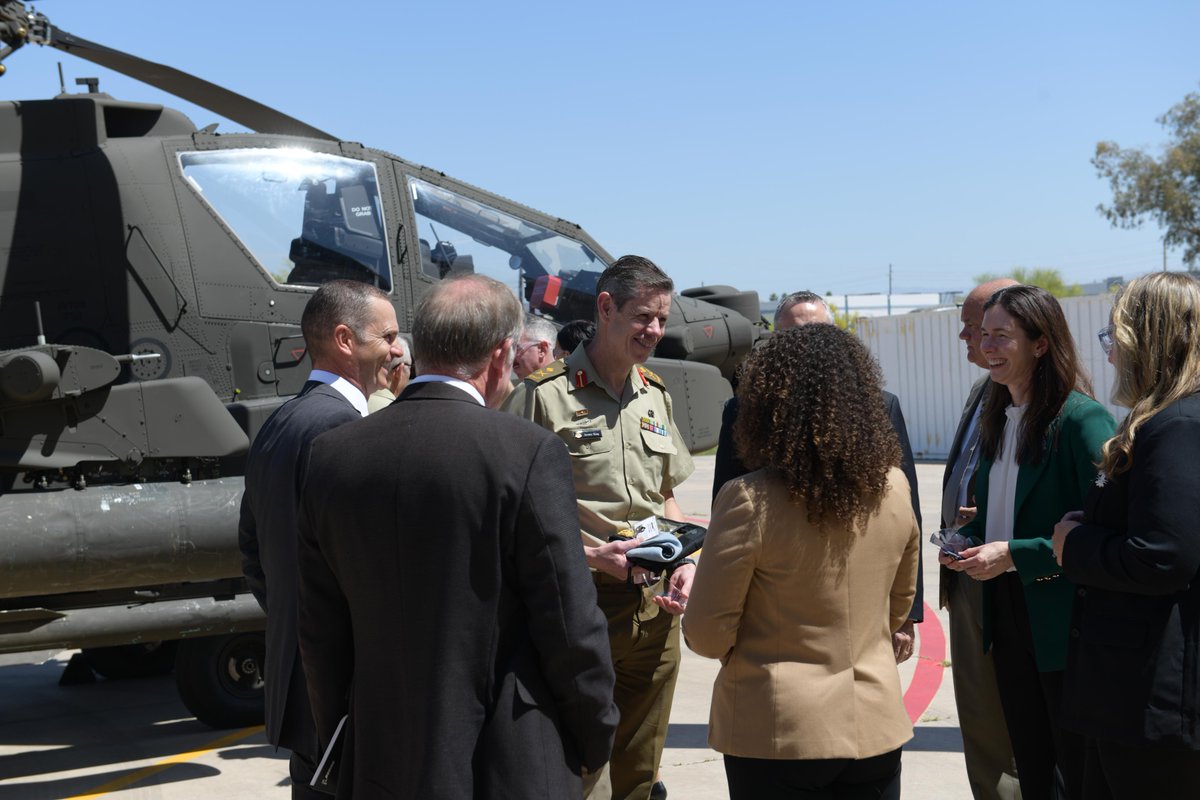 We’ve raised the Australian flag at our #AH64 Apache production line in Mesa, Arizona to honour our newest global customer. Australia will become the 18th nation to operate the Apache, joining a fleet of more than 1,280 worldwide 🇦🇺 More: goboeing.co/3UuPi70