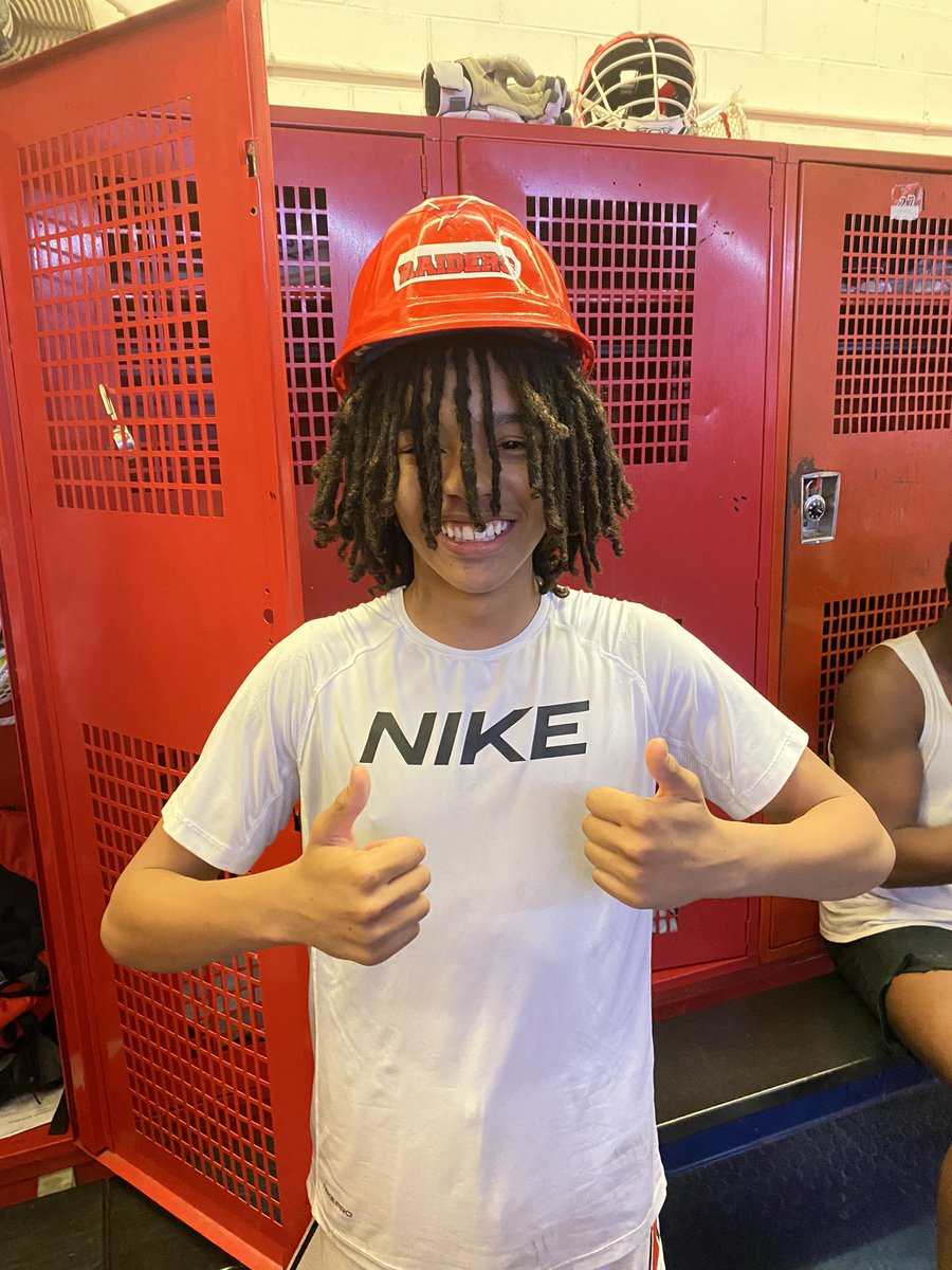 Raiders pick up a 16-3 win over Mentor to move to 4-4 on the season. Max Kelly receives the Hard Hat award for his 5 goal performance. Next game is tomorrow at Hoover.