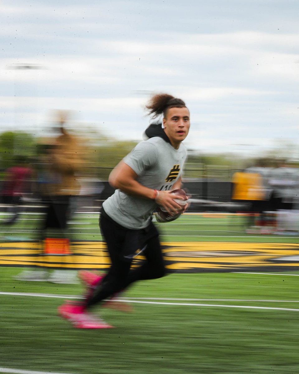 Elite11's tweet photo. 𝑴𝒐𝒕𝒊𝒐𝒏 (𝑛𝑜𝑢𝑛): the action or process of moving or of changing place or position. 🎯 https://t.co/LMHVClaWSt