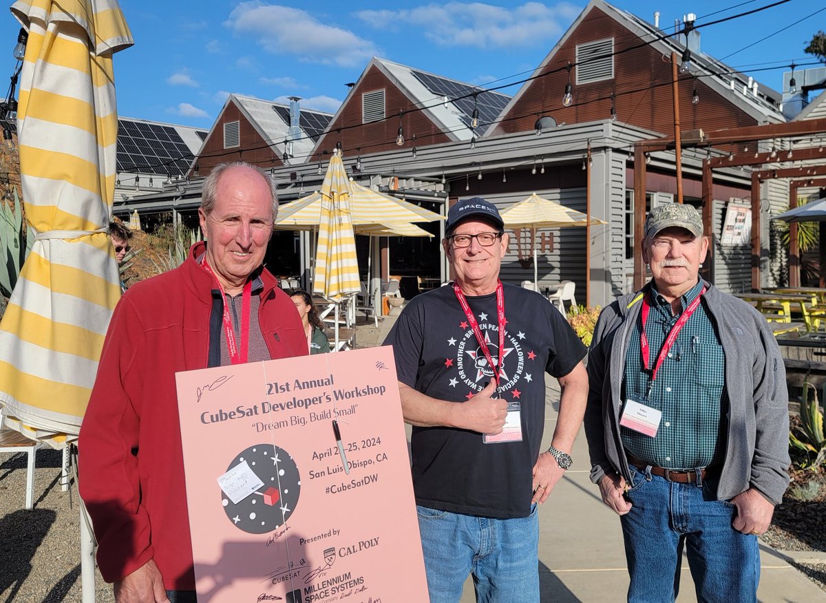 CubeSat Developer's Workshop #cubesatdw banquet with Mike Moore K4MVM, Fox Plus Lead and Systems Engineer, and Duane Moberg  KB3ESK, GOLF-TEE deployable solar panels engineer.
Welcome to the CubeSat Community guys!