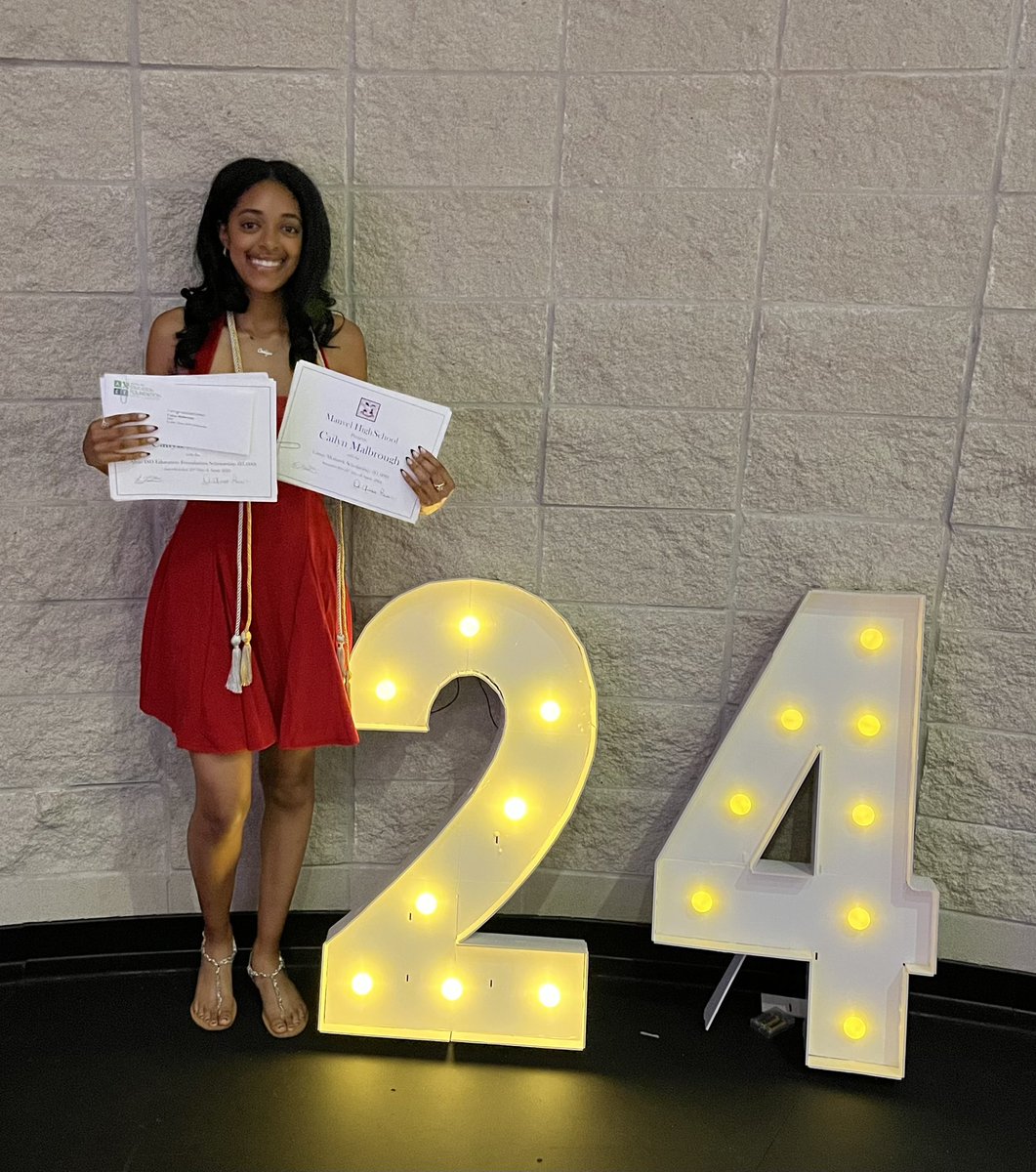3_AM_26's tweet photo. It’s official my baby girl @Cailynwm is ranked 14 out of 803 graduating seniors at Manvel High School. Your hard work is being rewarded with lots and lots of scholarship money. https://t.co/bIZTU5H2JO