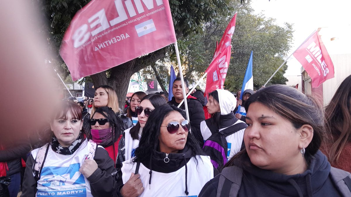 FTVMILES_CHUBUT's tweet photo. Puerto Madryn, Chubut.
Marcha 23A. En defensa de las Universidades Públicas ✌🏼 https://t.co/sM9zaVIAqH