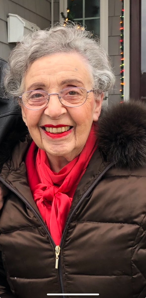 HomegrownJoan tweet media