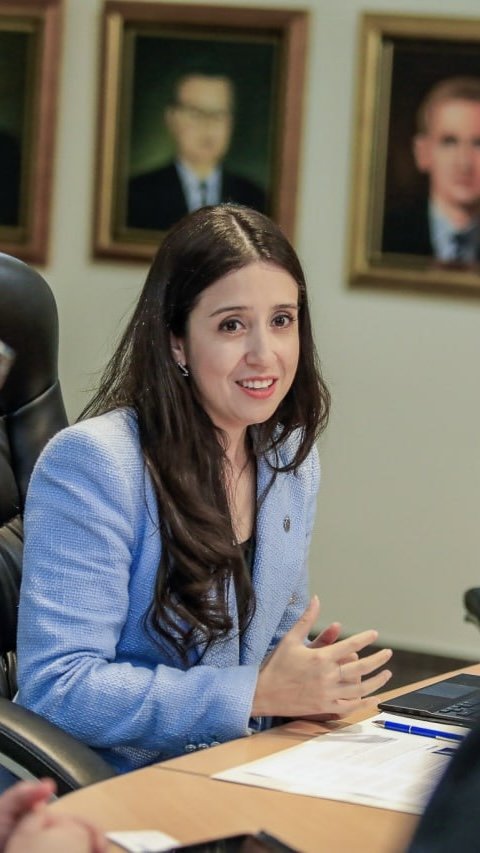 Adriana Mira tweet media