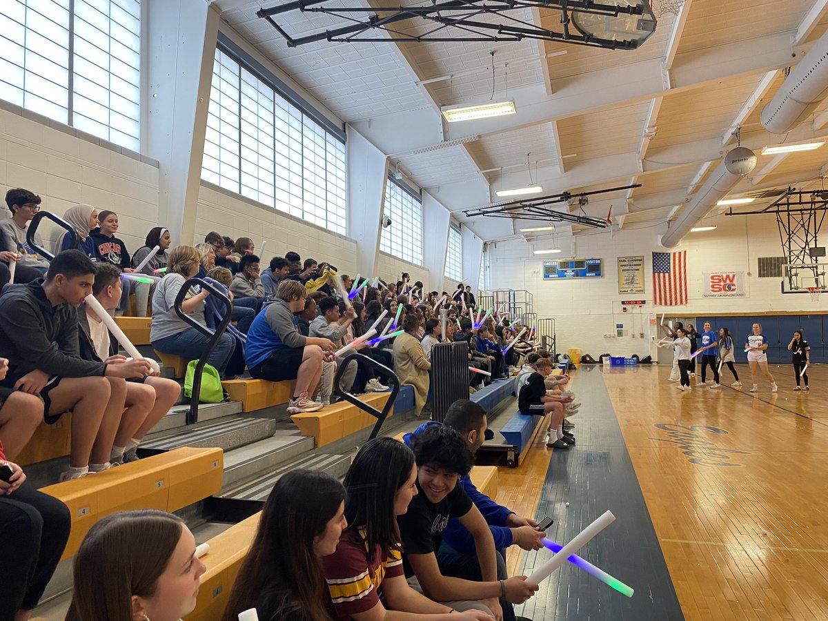 BushwallerOJH's tweet photo. Thank you @SandburgHS for hosting the @OJHEagles 8th graders for the final session of Come Fly With Us for the 2023-2024 school year. We 💙 our partnership! @OSD135 https://t.co/DiYtkU4nAu
