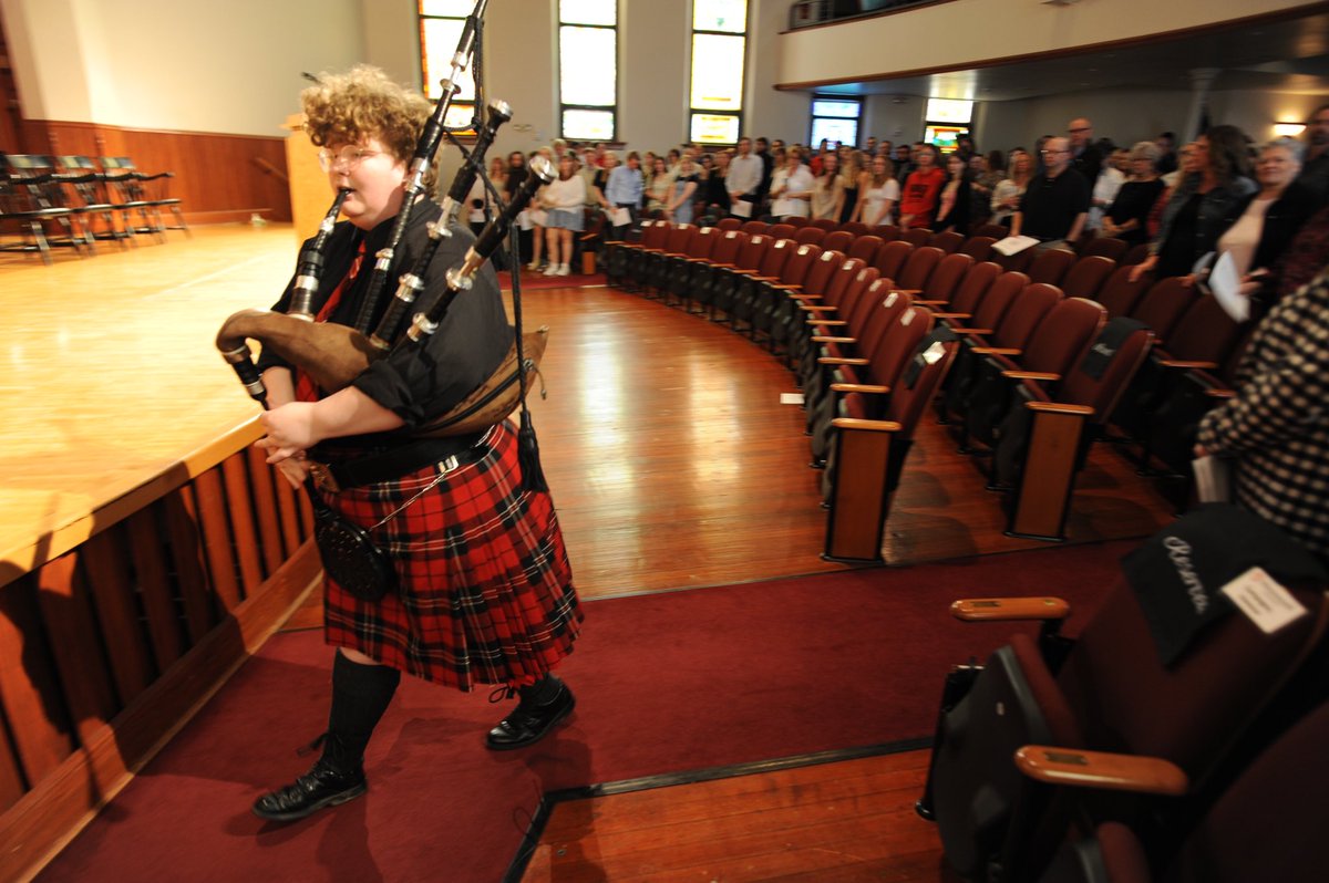 Honors Convocation 🖤❤️ The annual event celebrating our students is always filled with smiles, hugs and, of course, bagpipes! Another great day to be a Scot! #ItsGreatToBeAScot 

More photos: flickr.com/gp/monmouthcol…