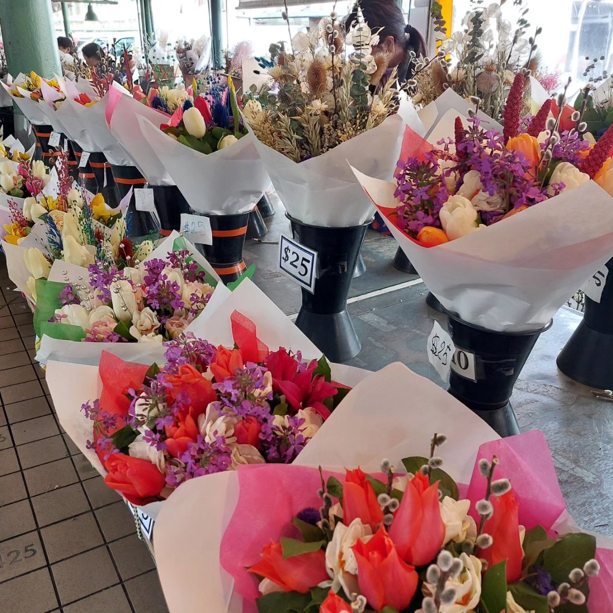 sjcleahy's tweet photo. #seattle #washington #pikeplacemarket https://t.co/JwUOS9oZCn