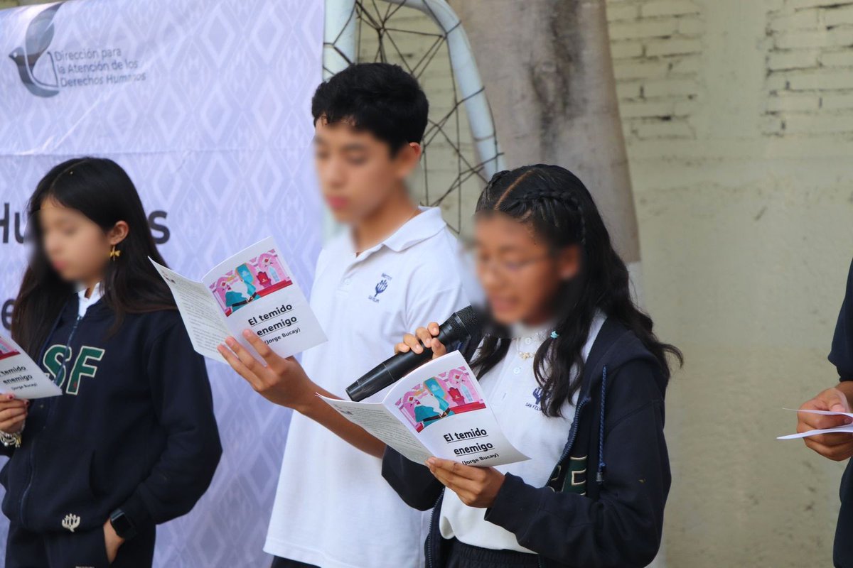 IEEPOGobOax's tweet photo. En el marco del #DíaDelLibro la Dirección para la Atención de los Derechos Humanos del IEEPO organizó la lectura del libro "El Temido Enemigo”, donde participaron alumnas y alumnos del nivel secundaria del Instituto San Felipe. https://t.co/rRwHWgry9F