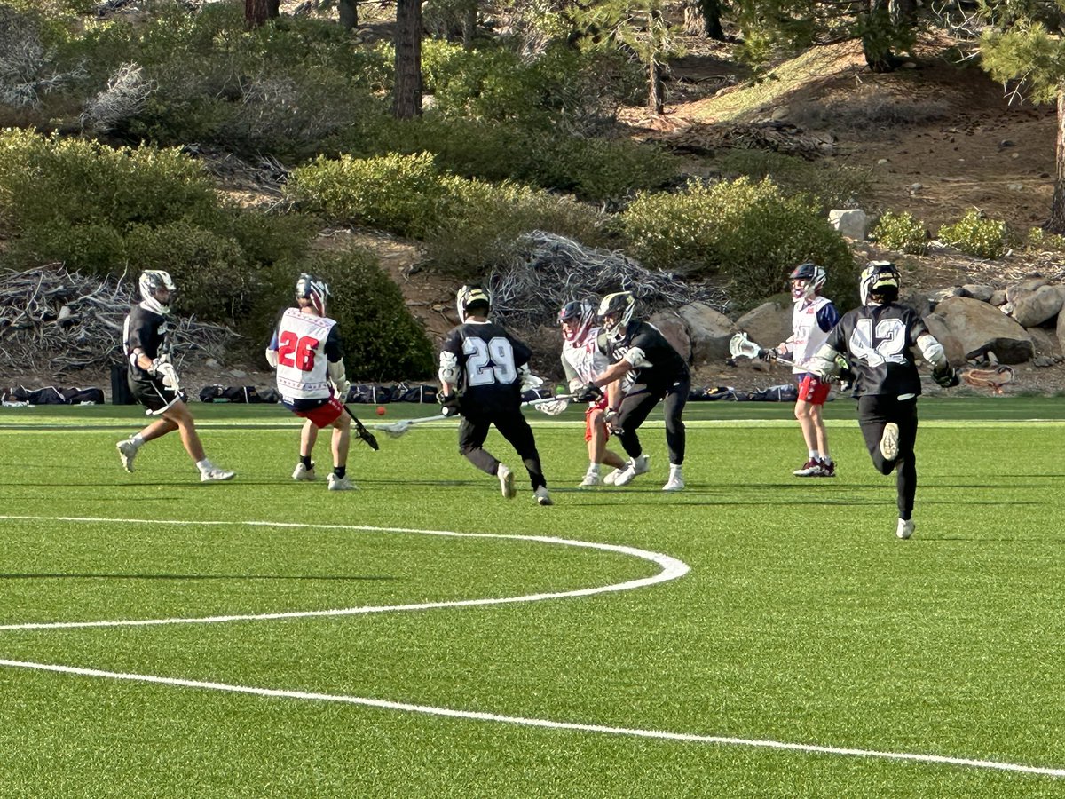 Varsity Boys vs. TNT at the half, up  8-2. These two teams are giving us quite the game to watch! 
#galenalax #gogrizz #highschoollacrosse