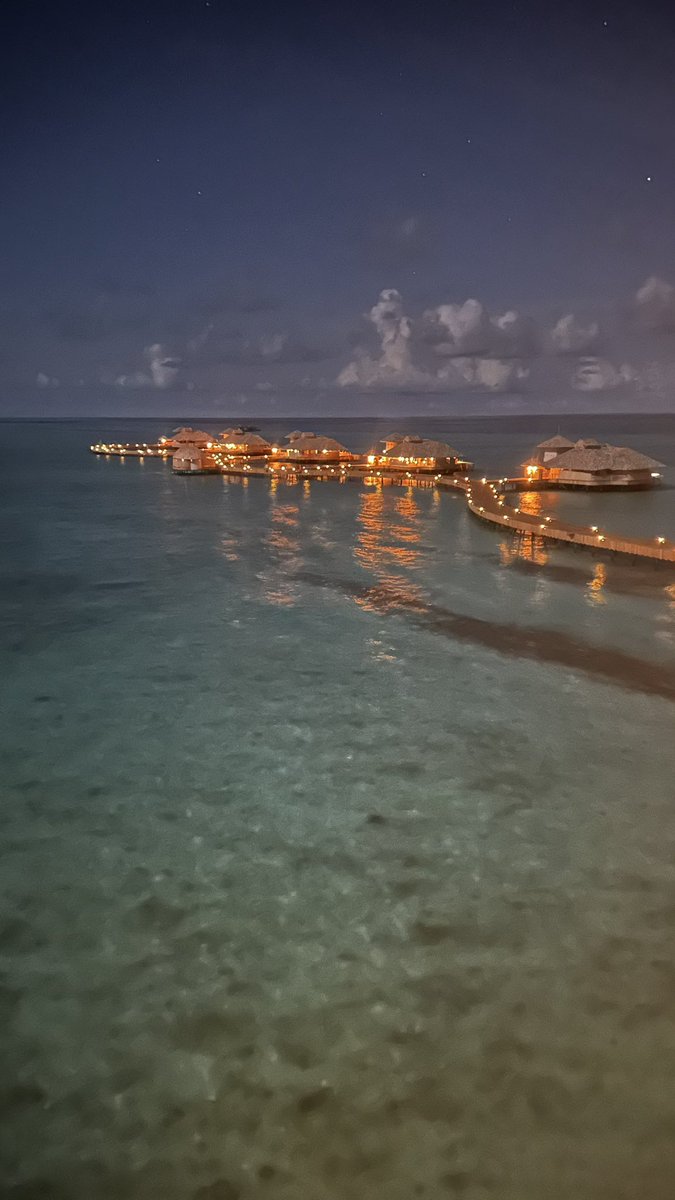 Full moon last night. #Maldives #LuxuryTravel #LuxuryHotels #thegallivantersguide