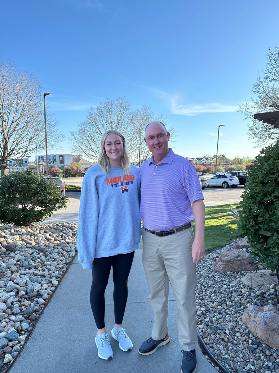 On to the next chapter. 📖 Tonight, we celebrated the career of graduating senior Lauryn Samuelson. She plans to move to Austin, TX, and work as a labor & delivery nurse. We are so proud of everything you accomplished, and we wish you all the best in the future. 🧡