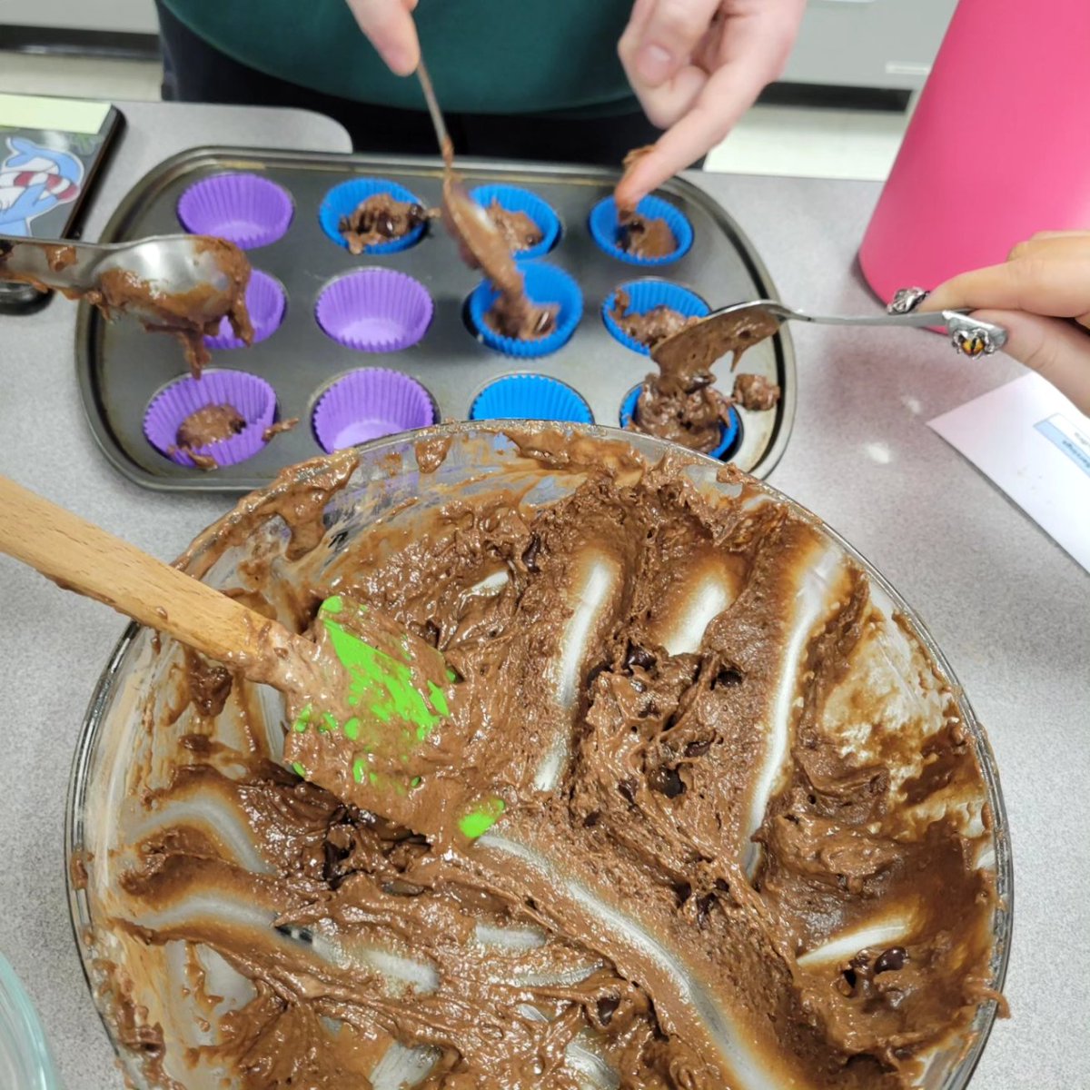 Anderson_FCS's tweet photo. Day one of #MuffinWeek brought Chocolate Muffins! They were DELICIOUS! #CookingClass #LifeSkills #AHSisFamily #WhatsNext https://t.co/OJHSfJvmhv