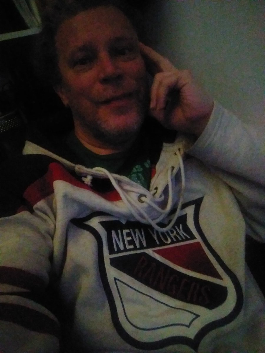 Too much sun before the game. Let's go Rangers!#nyr #🚨🚨🚨🚨