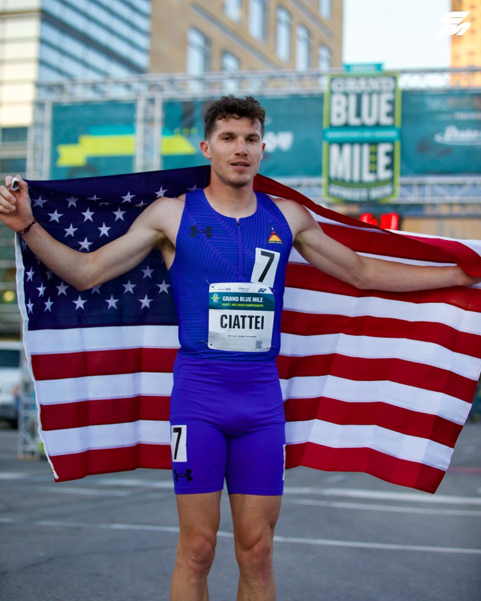 Soooooo close to the road mile world record but a great showing by <a href="/darkskydistance/">Dark Sky Distance</a>'s  <a href="/VincentCiattei/">Vincent Ciattei</a> to win his second national title with a 3:56.97 at the U.S. Road Mile Championships. 🥇

<a href="/hobbs_kessler/">Hobbs Kessler</a>' s3:56.13 from his gold medal at the 2023 World Road Running