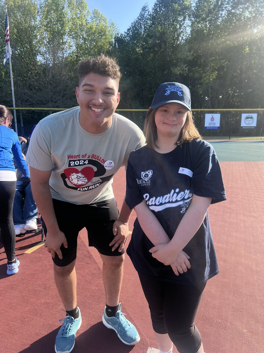 We love Carolina Miracle League! A great night for the boys and girls’ volleyball program! ⚾️❤️
