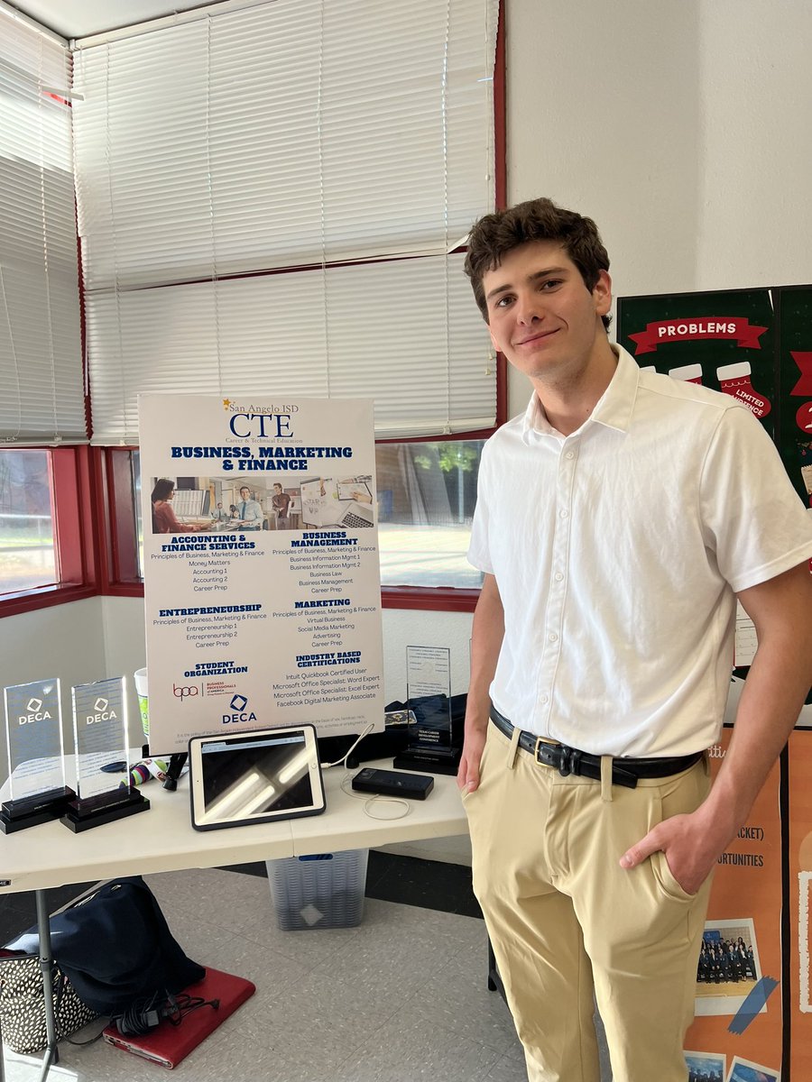 Jill_Ross's tweet photo. Fun night watching students from @The_CHS_Bobcats  show what they know! #CTEistheRealWorld @SanAngeloISD https://t.co/qJq9q6IntH