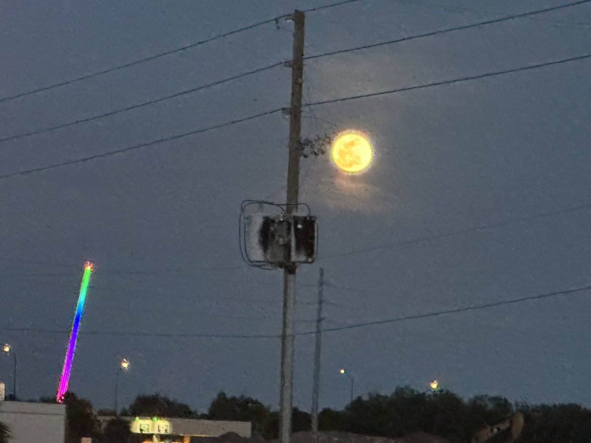 #PinkMoon as seen here in Kissimmee Florida