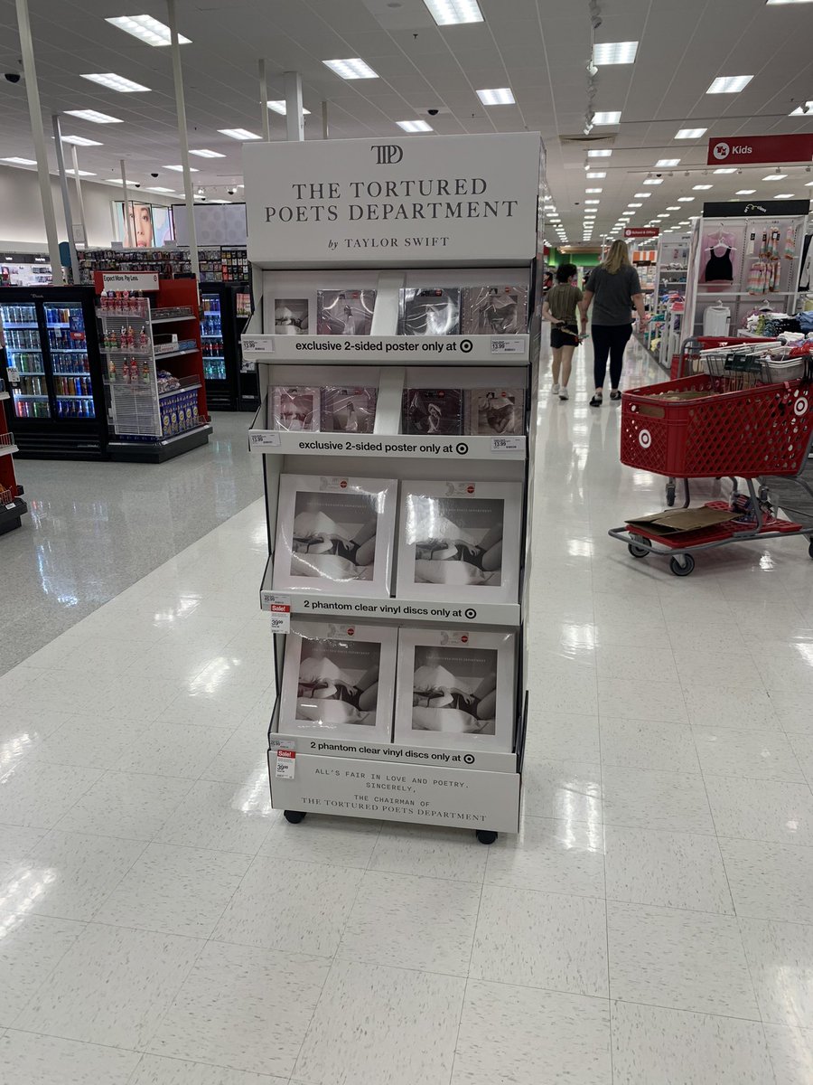 ItsMeHiTheProb's tweet photo. Made it to Target today!!! FINALLY!! #TTPDTargetRun https://t.co/sLbptOhFZa