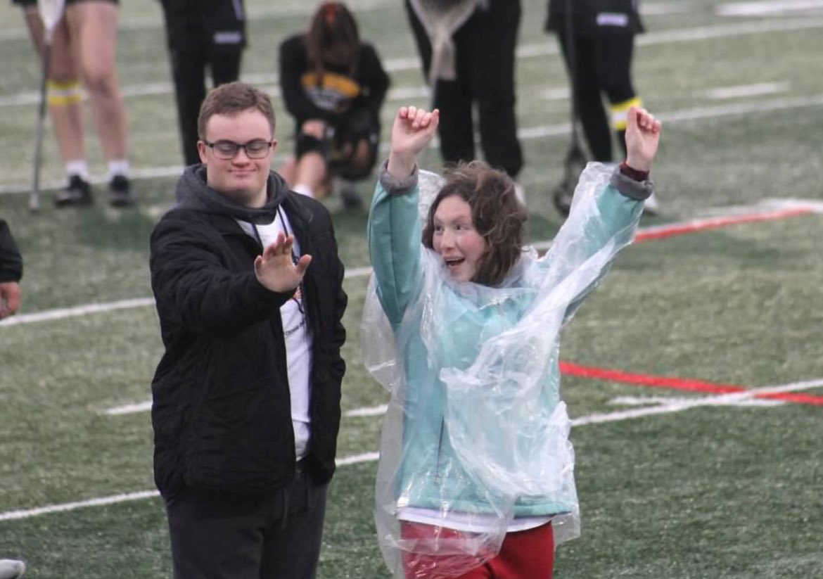 laxabled's tweet photo. Although the weather wasn’t ideal, these two troopers came out to support @girlschardonlax and @RHSlaxgirls anyway! We hope you had a great time, Trevor and Jessica! We definitely enjoyed having you at LAX-ABLED Night!! Way to #GoBeyond !! 🧡🥍 ☔️🤩@toppernation @BunkerAmanda https://t.co/FT09LIZH66
