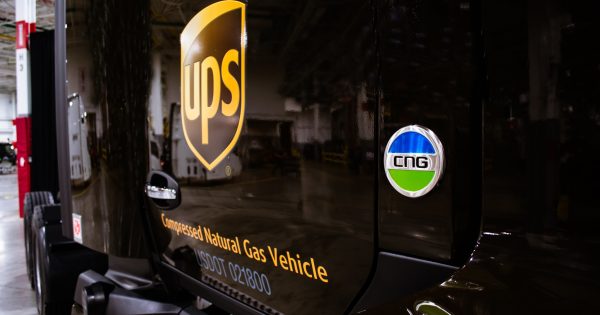 NEWS: #TruckingTechNews #Acquisitions #AlternativeFuels UPS CNG Trucks Acquisition: A Progressive Move Towards Sustainability in 2024 dlvr.it/T5wZXd