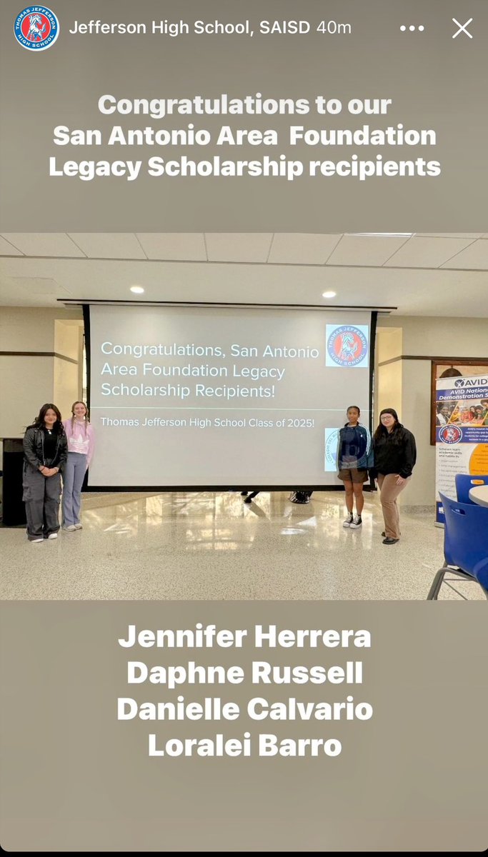 Danielle Calvario (@danni2025) on Twitter photo 