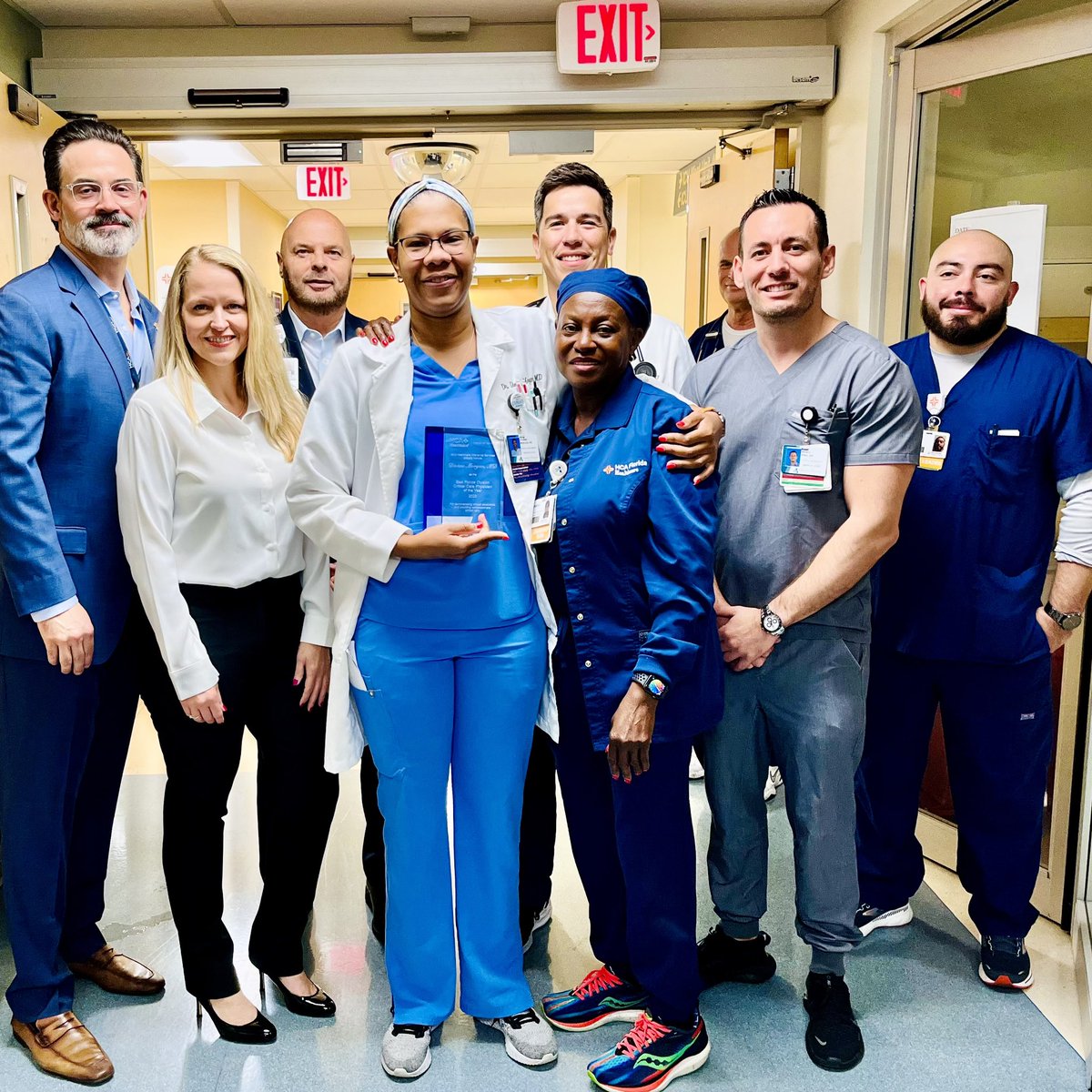 Congratulations to our own Dr Dionne Morgan for being awarded the 2024 HCA East Florida Division Intensivist of the Year!!!! 🎉🎉 We couldn’t be more proud of you Dr Morgan!!! @AventuraIM @AventuraEM @atscommunity @accpchest @APCCMPD @ACPIMPhysicians