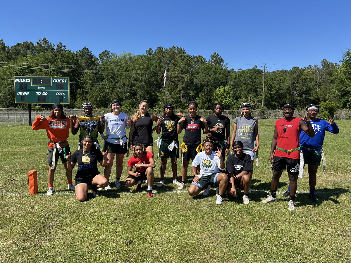 Today was our annual “Rep Your Region” day at practice! Lot of tremendous high school programs represented in this picture! Never forget where you start! @Terrier_Flag_FB @PaceFlagFB @ForestFlagFB @EWFlagFootball @MESH59653411 @JamesMo51043538 @SEBHSAthletics @MandarinFlagFB