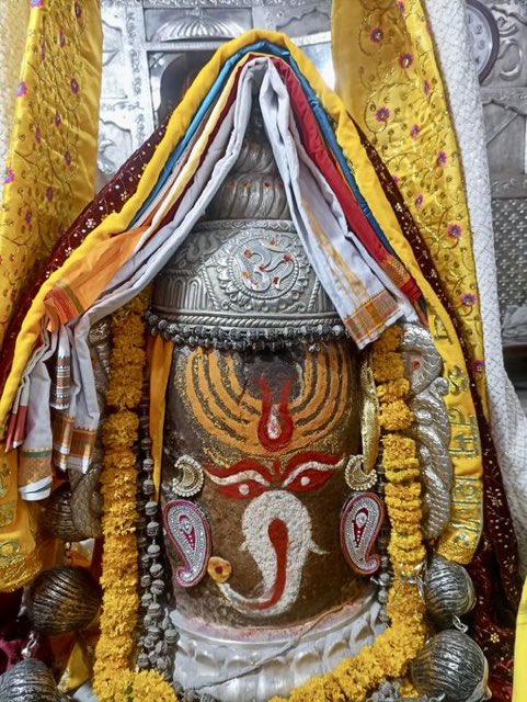 श्री महाकालेश्वर ज्योतिर्लिंग जी के आज के भस्म आरती श्रृंगार दिव्य दर्शन 24.04.2024 जय बाबा भोले
