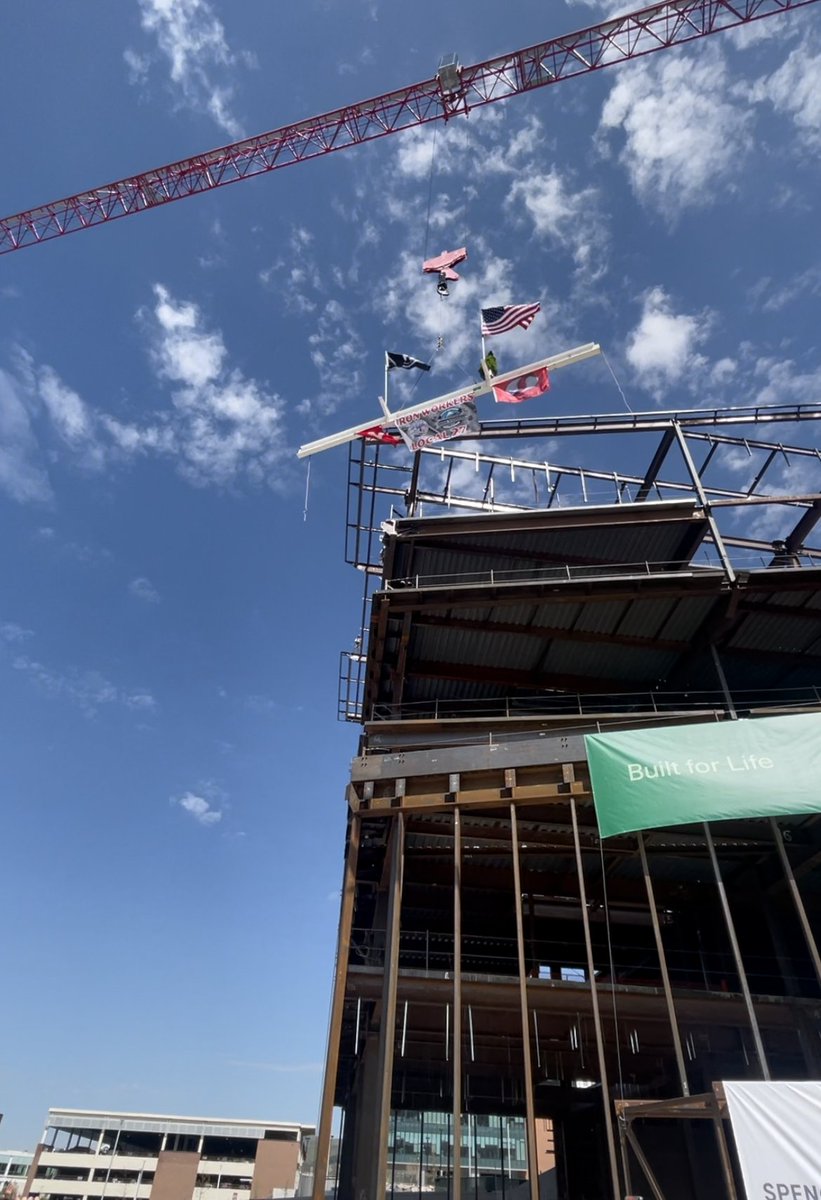 JacobsenBuilds's tweet photo. The final steel beam was placed atop the @UUtah Spencer Fox Eccles School of Medicine (@UofUMedicine) today! This milestone was the perfect occasion for celebrating the fine work of the @SMESteel team and all of our #JacobsenPartners moving this impactful project forward. https://t.co/EaKz44j8vE