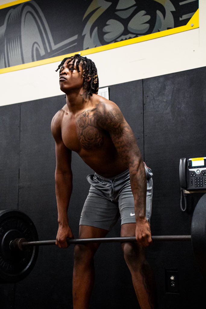 Deshawne Phillips Jr (@deshawneeeeig) on Twitter photo 195lb currently, 205 the goal keep god first🙏🏾 <a href="/MacStephens/">Mac Stephens</a> <a href="/kahari_hicks/">Kahari Hicks</a> <a href="/Mark__Porter/">ScoutingOhio.com - 247 Sports - Bucknuts</a> <a href="/JaredLuginbill/">Jared Luginbill</a> 195lb currently, 205 the goal keep god first🙏🏾 <a href="/MacStephens/">Mac Stephens</a> <a href="/kahari_hicks/">Kahari Hicks</a> <a href="/Mark__Porter/">ScoutingOhio.com - 247 Sports - Bucknuts</a> <a href="/JaredLuginbill/">Jared Luginbill</a>