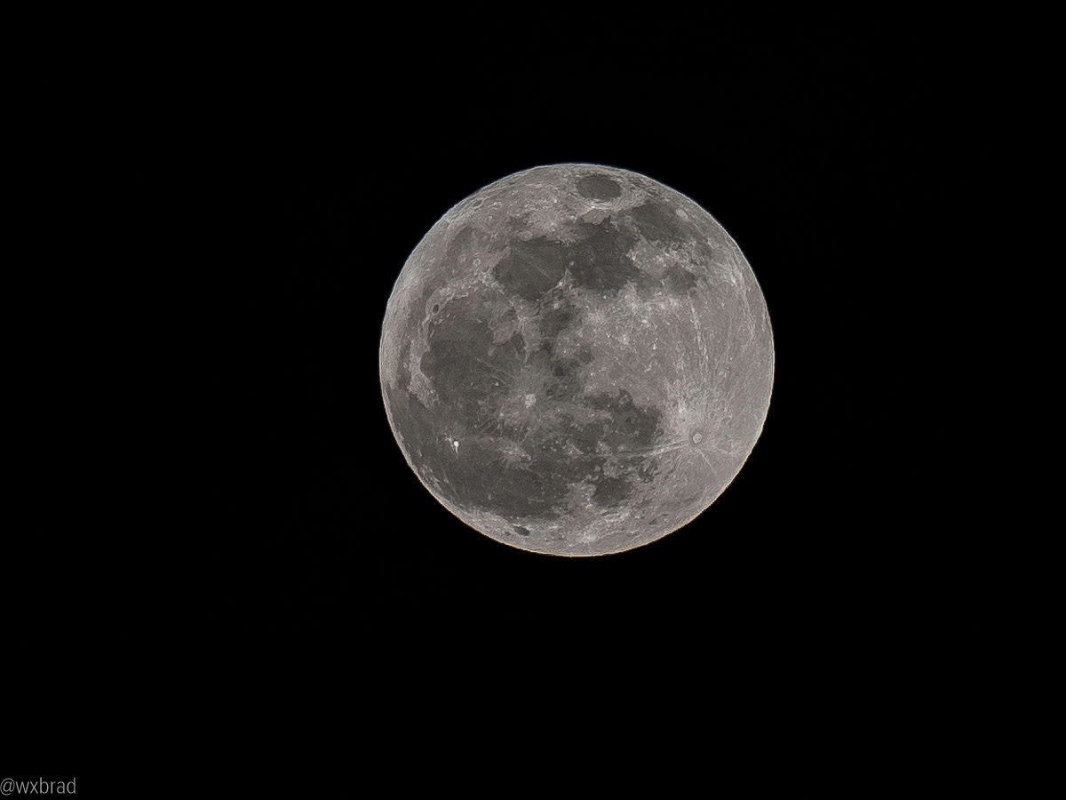 Tonight's Full Pink #Moon 🌕 over #WCNC. It's not pink in color but is named for the pink flowers that bloom in April. #cltwx #sonya7c #tamron300mm #nightsky #astrophotography