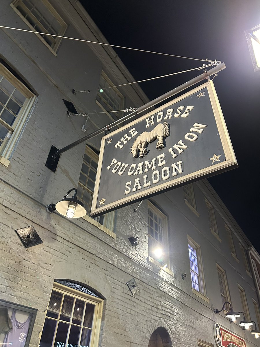 EyeDaisyShu's tweet photo. What a fantastic @ASIPath meeting in Baltimore #ASIP2024 Exploring Fells Point and visiting the last place Edgar Allen Poe was ever seen π±πΊ #baltimore #fellspoint https://t.co/GukXKpo6Ja