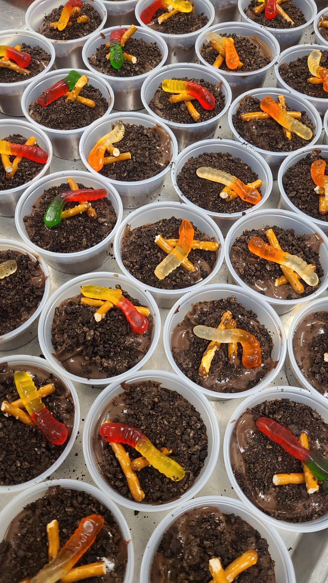 #EarthDay2024 and #NationalPicnicDay makes for a delicious start to the week! #FuelUpRockets