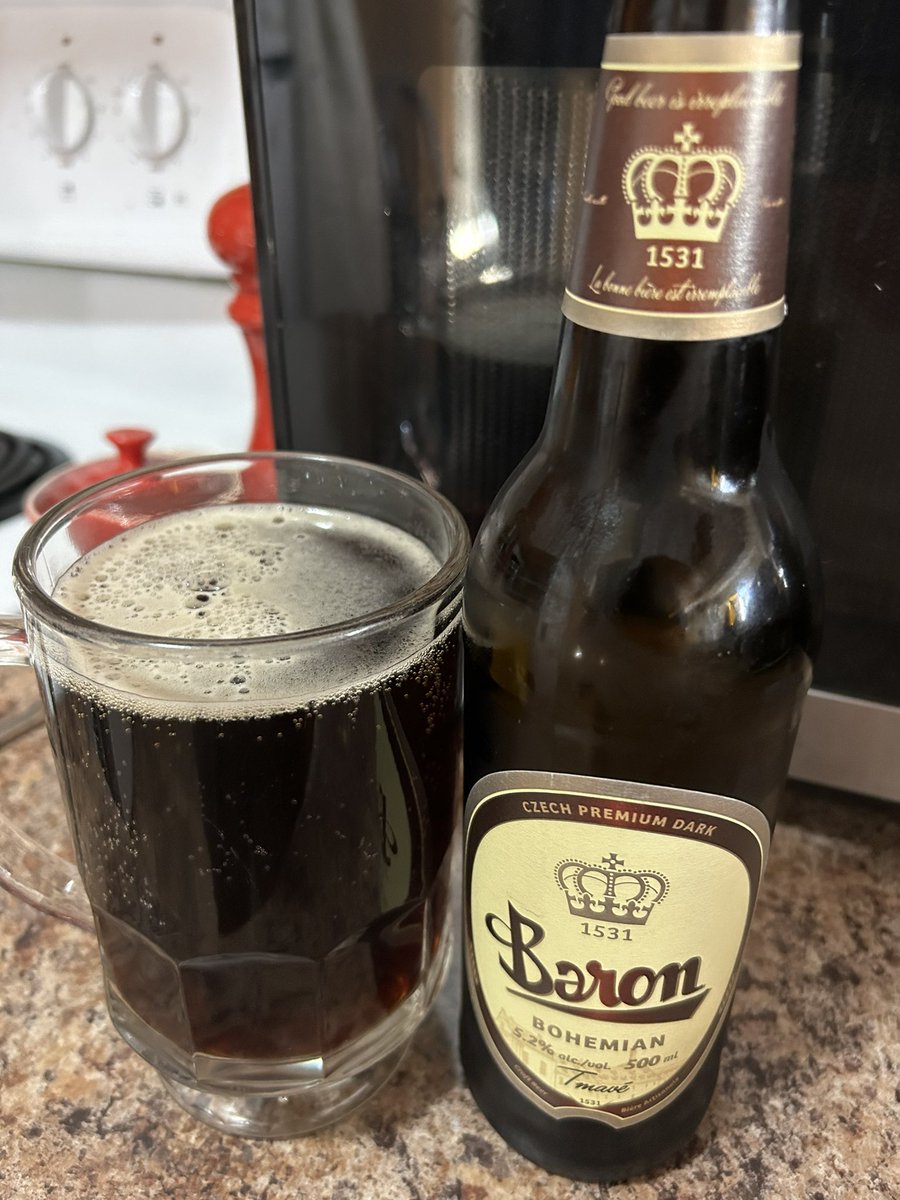 Assmandrful's tweet photo. Beer of the day! 🍺
#Baron #Bohemian #Tmave #CzechPremiumDark #CraftBeer #CzechRepublic https://t.co/hSUmuoAksD