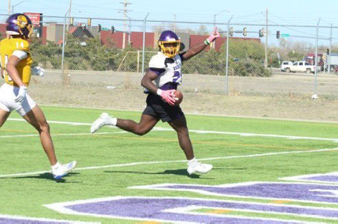 Joshuaames21's tweet photo. Spring ball clip‼️
@UmbraDylan @CoachRich72 @CoachSeanKelly @GibsonAnathan https://t.co/HT4SUb5LSY