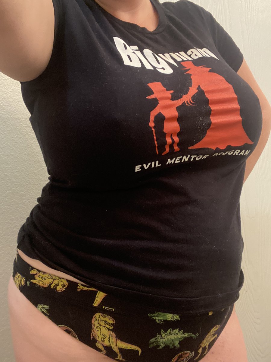 LHOOQ42's tweet photo. $10/month for regular content: face, tits, pussy, cosplay, all of it! PPV is just for partnered content approx. once a month. Check me out, you won't be disappointed: https://t.co/rV9oBhCJT5

#bbw #nerdy #pawg https://t.co/Hl7AplhpeC