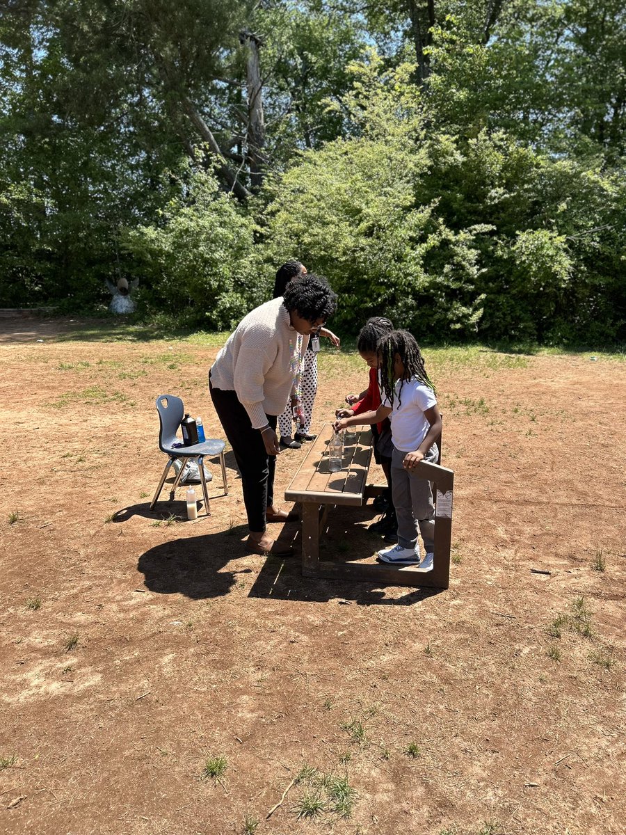 jamsfantastic85's tweet photo. Our kindergartners made “Elephant Toothpaste” 🐘🪥today! They absolutely loved their chemistry lesson with Ms. Meredith! Can’t you tell?🥹♥️
#OutdoorClassroom #LookAtThoseFaces #WeCanTeachAndLearnAnywhere https://t.co/zkfuVw9A9Z