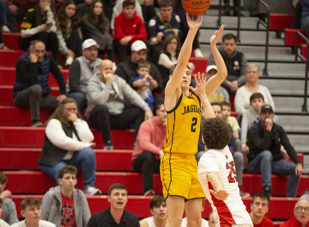 🚨Class 5A all-state team🚨
First team: Moon's Elijah Guillory ... Second team: Franklin Regional's Cam Rowell, Thomas Jefferson's Evan Berger. Congrats‼️🏀#WPIAL