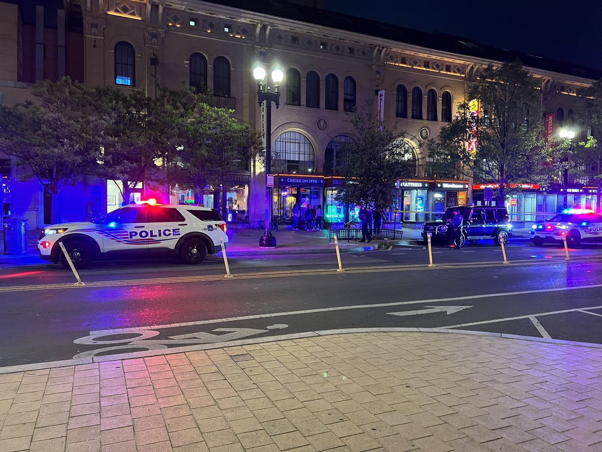 SHOOTING--- 3300 blk 14th St NW near Park Rd. Man shot in the leg after a bunch of shots were fired here. He walked into a firehouse for help. There is possibly a second patient somewhere. #ColumbiaHeightsDC #DCCrime #DCTraffic h/t @Momentummm and @smile_2_day