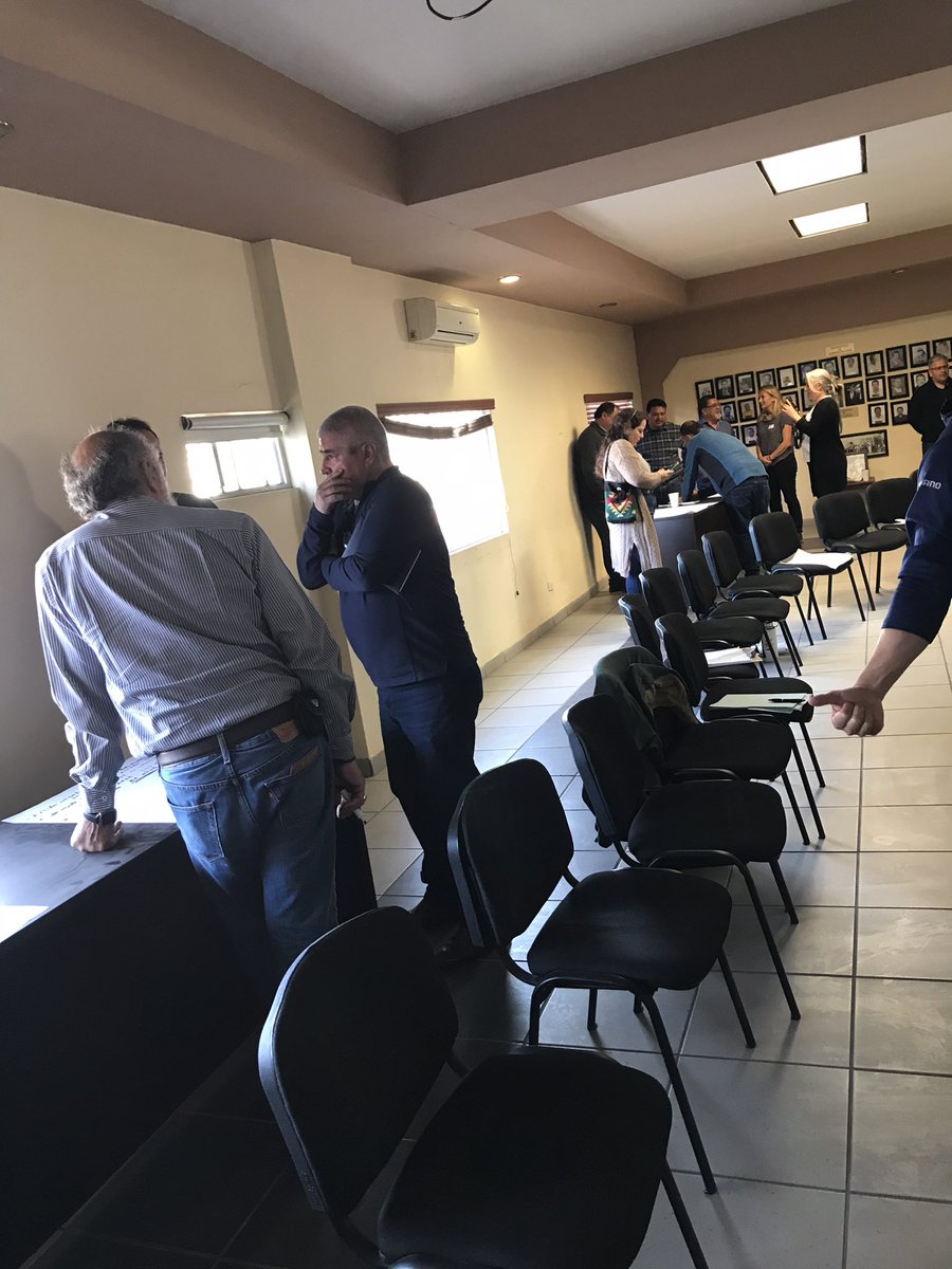 MasKelp_NGO's tweet photo. Estamos en el 2do taller con las cooperativas pesqueras de Baja California y Baja California Sur, aprendiendo de #CambioClimatico y #RefugiosPesqueros con parte de @LenfestOcean https://t.co/yfBAJyPEhZ