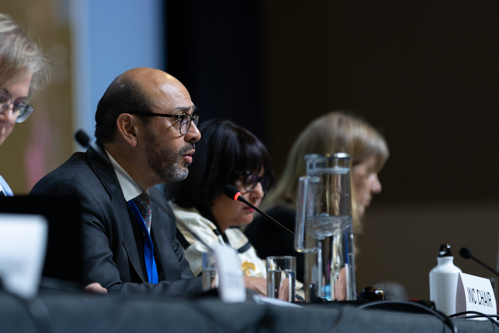 Substantive negotiations towards a new treaty on #plastic pollution began in earnest at #INC4

Delegates dove into work, hearkening the call by Chair Luis Vayas Valdivieso to deliver a #plastictreaty that matches the urgency

Read ➡️ enb.iisd.org/plastic-pollut…