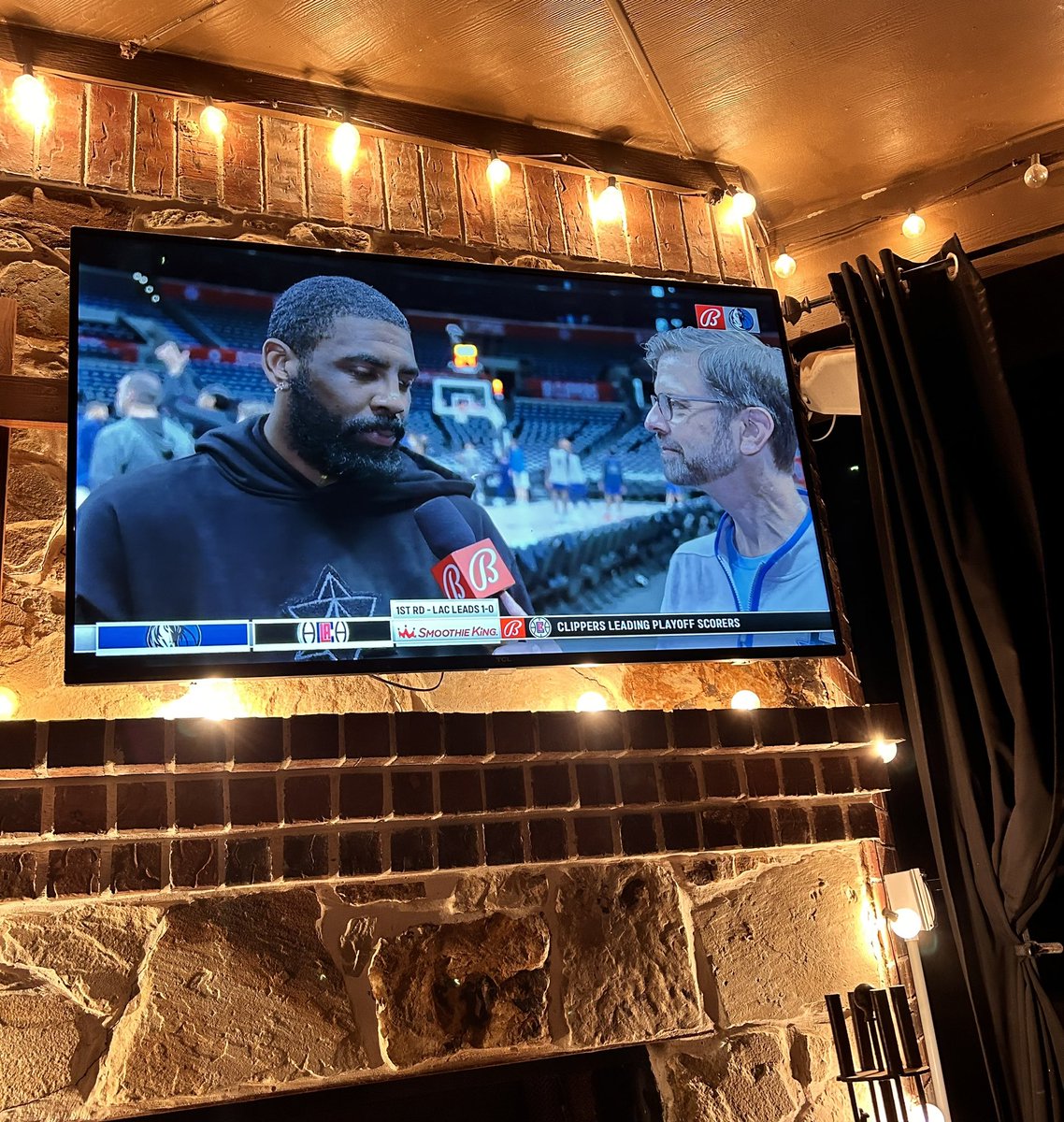 joceycraft's tweet photo. @BenRogers @SkinWade Agreed!!! So proud…great interview sir! Now let’s freaking go!!!!🏀💙 https://t.co/9Pzfw6ojAV