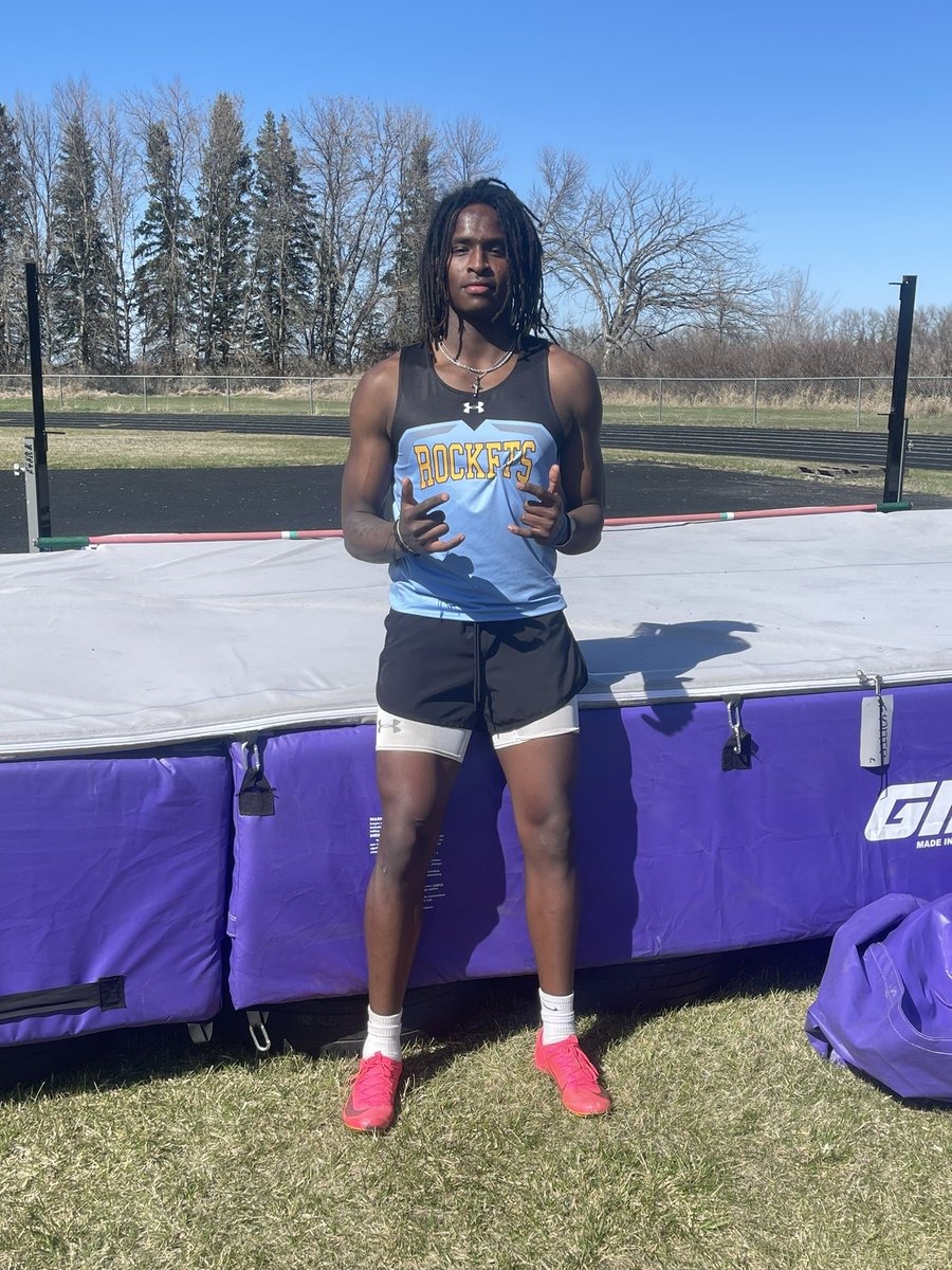 ⚡️High Jump State Qualifier⚡️
                             6’2”
⚡️Long Jump State Qualifier⚡️
                         21’5.5”

                   Deng Deng 

Congrats <a href="/Dengd0/">Deng</a> on punching  your ticket to the state meet!