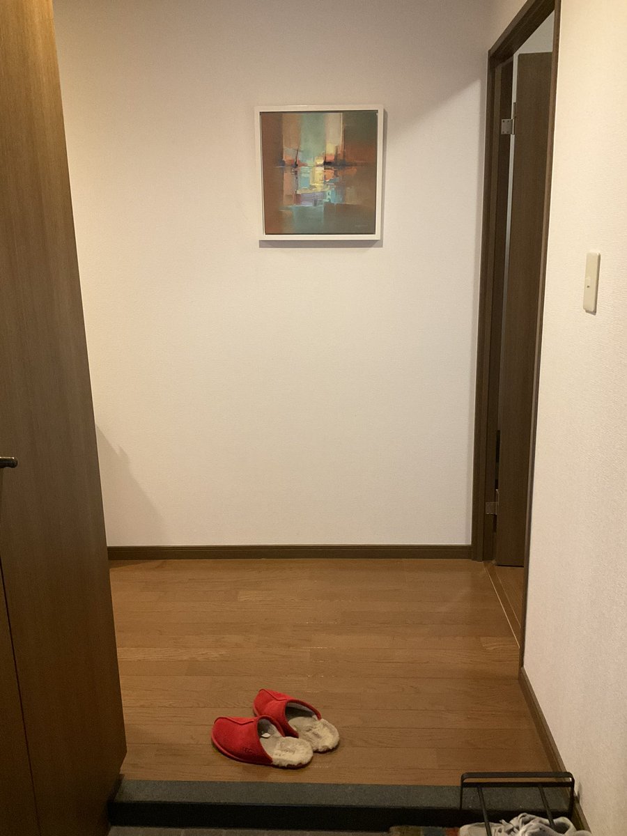 tmorikawa1's tweet photo. 半期に一度の玄関絵画掛け替え
→初めて購入した油彩画(2019)
←息子の誕生記念でオーダーした油彩画(2021)
どちらも思い出の詰まった作品🖼️
#JasonAnderson https://t.co/41Gqqal5v4