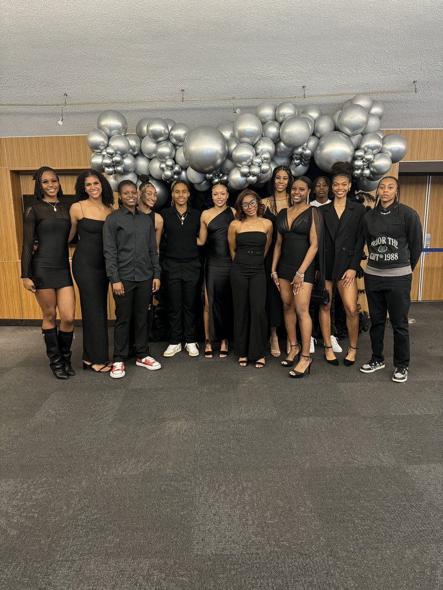 2024 BISON BLUE CARPET AWARDS