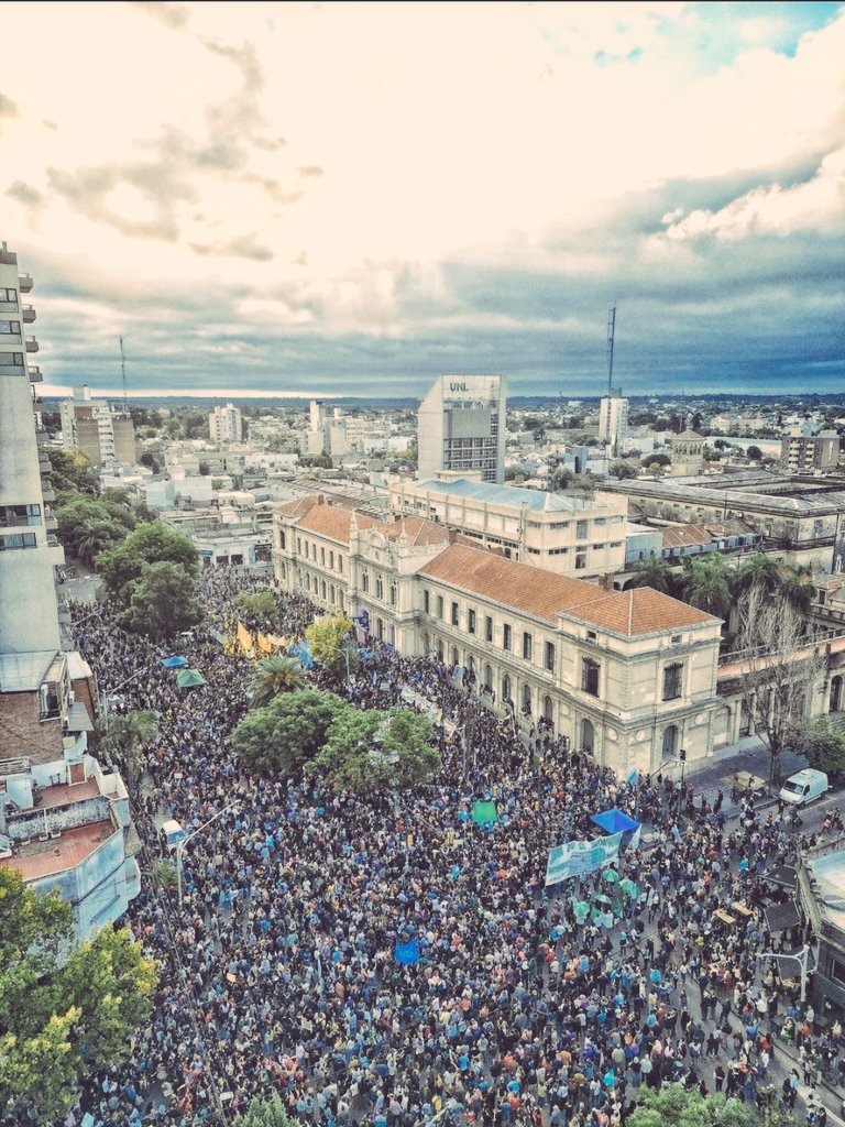 PabloRonchi_SF's tweet photo. #EducacionPublicaSiempre 
#EducacionPublica 
#UniversidadPublicaSiempre https://t.co/M1TjcU6s7X