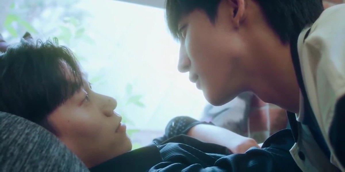 iamroberte's tweet photo. Episode 5: Is missing you a habit or destiny?

The fifth kind of family is too good to let go.

#UnknownTheSeries #UnknownEP5 #關於未知的我們 #ChrisChiu #Xuan https://t.co/YRZ6IM9gcX