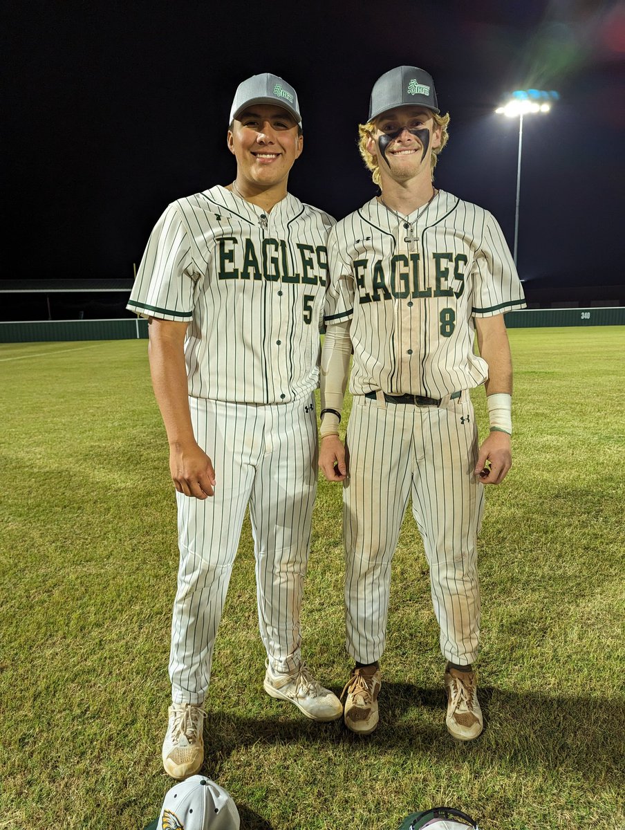 2ATxHSBaseball's tweet photo. Valley Mills 11
Bosqueville 1
FINAL 

Thomas Perez and Cason Johnson are our players of the game 

Perez: 5 IP, 3 H, 1 R, 1 BB, 11 K
Johnson: 4-4, 2 R

@Casoj8 
@thomasperez05 https://t.co/Ia7ZlTTr6r