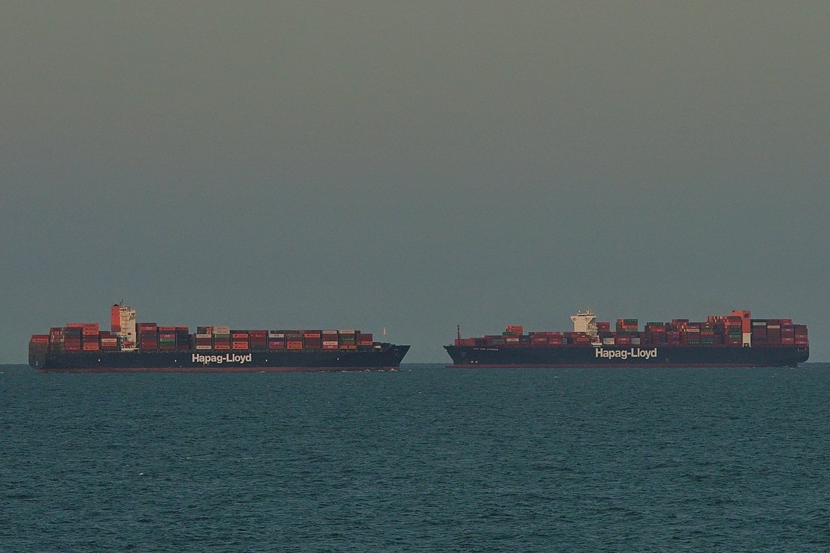 Two #HapagLloyd #ContainerShips The 366 meter #NewYorkExpress IMO:9501332 (Dortmund Express-class) inbound for Norfolk International Terminal (NIT) Virginia. The #HopperDredger #Stuyvesant IMO:7915838. And the #TENO IMO:9447859 (T-class 300 meter) to Southampton, UK. #ShipsInPics